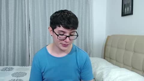 Snapshot of kevinhunts chatting on October 16, 2025, 10:00 pm Kevin online show from October 16, 2025, 10:00 pm