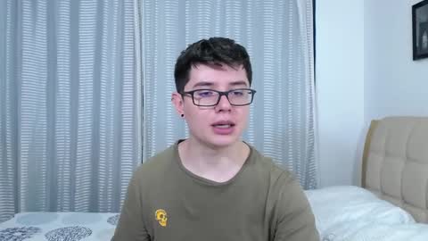 Snapshot of kevinhunts chatting on November 14, 2025, 6:06 pm Kevin online show from November 14, 2025, 6:06 pm