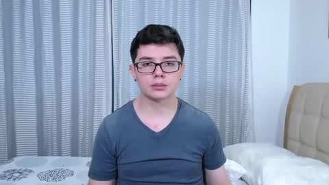 Snapshot of kevinhunts chatting on November 15, 2025, 5:53 pm Kevin online show from November 15, 2025, 5:53 pm