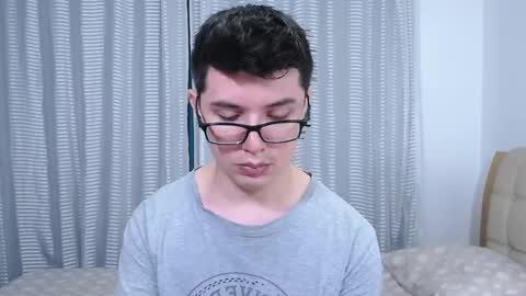 Snapshot of kevinhunts chatting on December 5, 2025, 12:52 am Kevin online show from December 5, 2025, 12:52 am