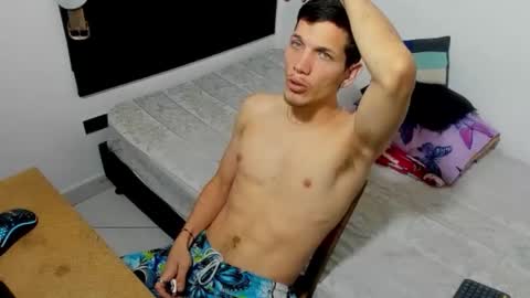 Snapshot of kevinkewma chatting on October 19, 2025, 12:17 pm kevinkewma online show from October 19, 2025, 12:17 pm