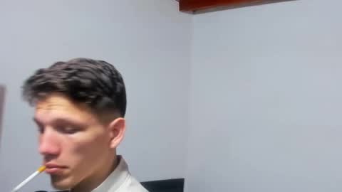 Snapshot of kevinkewma chatting on December 4, 2025, 10:35 am kevinkewma online show from December 4, 2025, 10:35 am