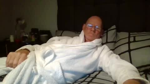 Snapshot of kevlooking4sez chatting on December 8, 2024, 11:19 pm kevlooking4sez online show from December 8, 2024, 11:19 pm