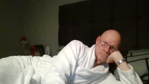 Snapshot of kevlooking4sez chatting on February 5, 2025, 12:10 am kevlooking4sez online show from February 5, 2025, 12:10 am