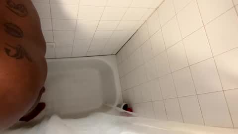 Snapshot of keybump323 chatting on December 25, 2024, 7:24 pm Keybump online show from December 25, 2024, 7:24 pm