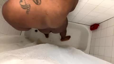 Snapshot of keybump323 chatting on January 29, 2025, 5:56 pm Keybump online show from January 29, 2025, 5:56 pm