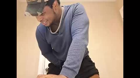 Snapshot of keybump323 chatting on October 16, 2025, 2:18 pm Keybump online show from October 16, 2025, 2:18 pm