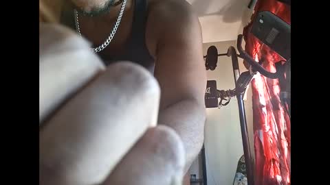 Snapshot of keybump323 chatting on October 25, 2025, 5:19 pm Keybump online show from October 25, 2025, 5:19 pm