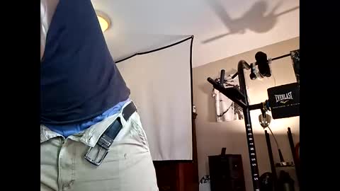 Snapshot of keybump323 chatting on November 23, 2025, 4:07 pm Keybump online show from November 23, 2025, 4:07 pm