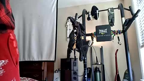 Snapshot of keybump323 chatting on December 3, 2025, 4:16 pm Keybump online show from December 3, 2025, 4:16 pm