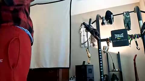 Snapshot of keybump323 chatting on December 5, 2025, 4:14 pm Keybump online show from December 5, 2025, 4:14 pm