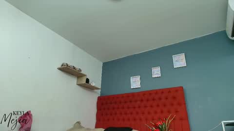 Snapshot of keyla_mejia chatting on September 10, 2025, 11:54 am Keyla online show from September 10, 2025, 11:54 am