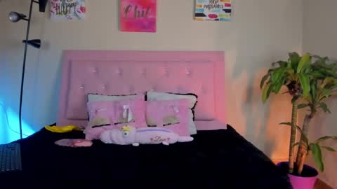 Snapshot of keyla_roberts_ chatting on January 29, 2025, 5:09 am Adhara. Help me reach 100 likes online show from January 29, 2025, 5:09 am
