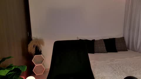 Keyla online show from December 18, 2024, 11:08 pm