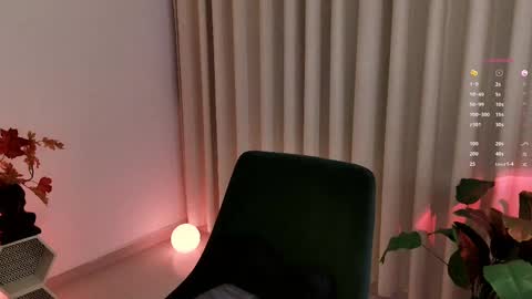 Keyla online show from November 7, 2025, 10:32 pm