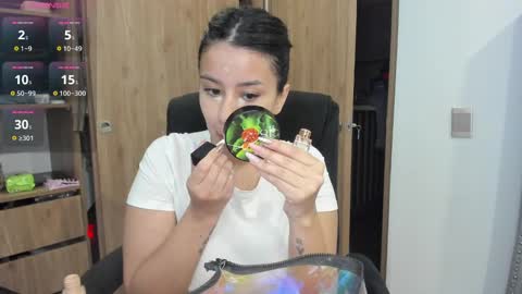 Laura online show from December 26, 2024, 12:14 am