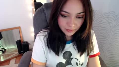 Snapshot of khal_girl chatting on March 4, 2025, 3:48 pm Liss online show from March 4, 2025, 3:48 pm