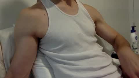 Snapshot of kheaven711 chatting on October 9, 2025, 6:28 pm Kheaven711 online show from October 9, 2025, 6:28 pm