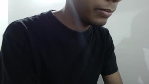 khevinlopezonig online show from February 12, 2025, 2:14 am