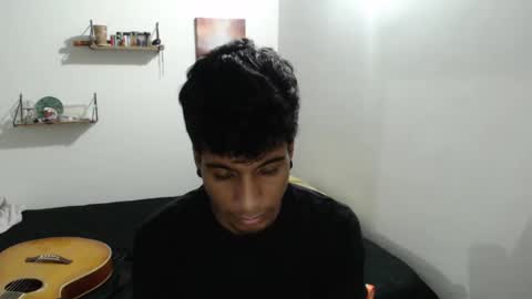 khevinlopezonig online show from February 18, 2025, 10:58 pm