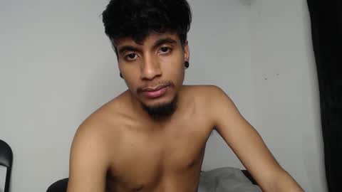 khevinlopezonig online show from October 12, 2025, 1:04 am