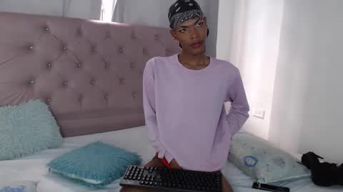 Snapshot of khler_angelis chatting on March 12, 2025, 8:31 pm khler_angelis online show from March 12, 2025, 8:31 pm