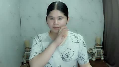 Your SweetGirl Ts online show from February 14, 2025, 1:29 pm