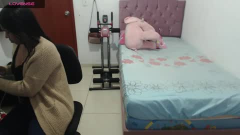 Kiara online show from December 22, 2024, 12:17 am