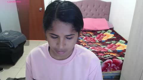 Kiara online show from December 1, 2025, 7:41 pm