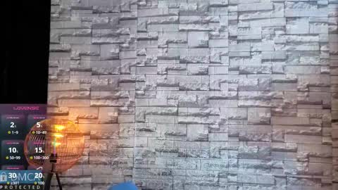 Kiara Zahiri online show from December 1, 2025, 11:26 am