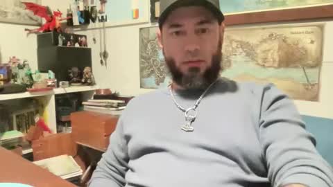 Snapshot of kicker_of_elves chatting on November 7, 2025, 11:38 pm kicker_of_elves online show from November 7, 2025, 11:38 pm