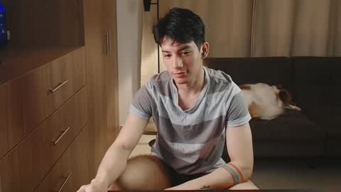 kikeruiz 19 online show from December 1, 2025, 4:23 pm