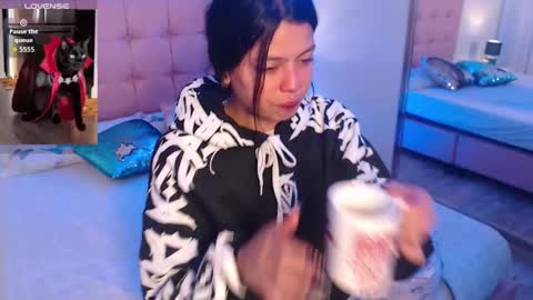 kIKI online show from September 30, 2025, 11:37 am