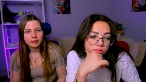 kiki_swan online show from March 7, 2025, 7:19 am