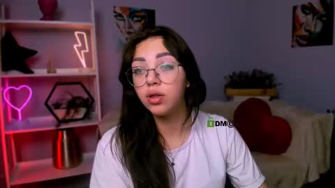 kiki_swan online show from March 10, 2025, 6:49 am