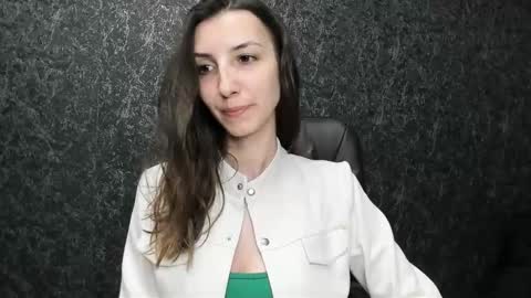 Mika and Miranda online show from November 12, 2025, 11:32 am