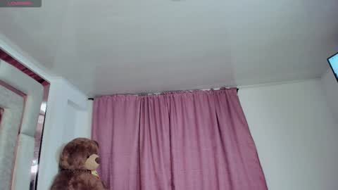 Nicole. online show from October 30, 2025, 2:57 am