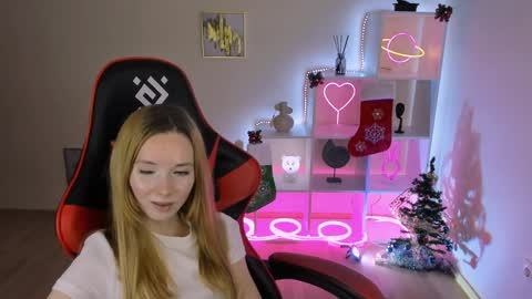 kim_boyd online show from December 16, 2024, 6:16 pm