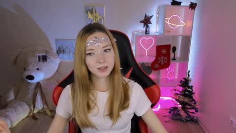 kim_boyd online show from December 21, 2024, 8:18 am