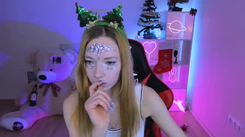 kim_boyd online show from December 25, 2024, 12:15 pm