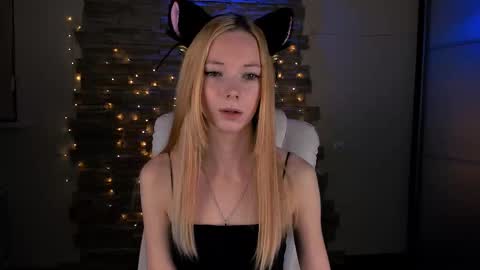 kim_boyd online show from February 10, 2025, 3:21 pm