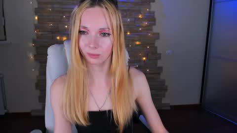 kim_boyd online show from February 20, 2025, 6:24 pm