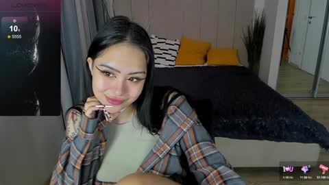 Snapshot of kim_brownie chatting on January 22, 2025, 8:38 pm Kim online show from January 22, 2025, 8:38 pm