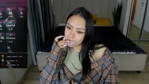 Snapshot of kim_brownie chatting on January 23, 2025, 6:17 am Kim online show from January 23, 2025, 6:17 am