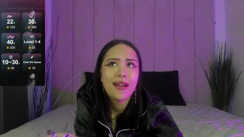 Snapshot of kim_brownie chatting on March 4, 2025, 11:43 pm Kim online show from March 4, 2025, 11:43 pm