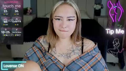 Snapshot of kim_brownie chatting on September 17, 2025, 6:04 am Kim online show from September 17, 2025, 6:04 am