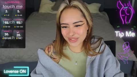 Snapshot of kim_brownie chatting on September 20, 2025, 5:08 am Kim online show from September 20, 2025, 5:08 am