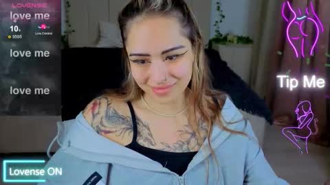 Snapshot of kim_brownie chatting on October 30, 2025, 6:04 am Kim online show from October 30, 2025, 6:04 am