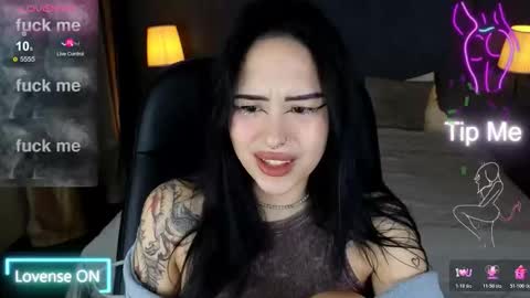 Snapshot of kim_brownie chatting on December 1, 2025, 7:52 pm Kim online show from December 1, 2025, 7:52 pm