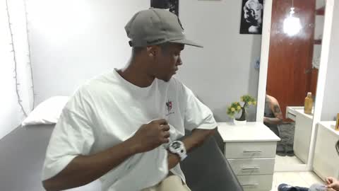 Snapshot of kimandyuk chatting on January 7, 2025, 7:28 pm Kim  Yuk online show from January 7, 2025, 7:28 pm